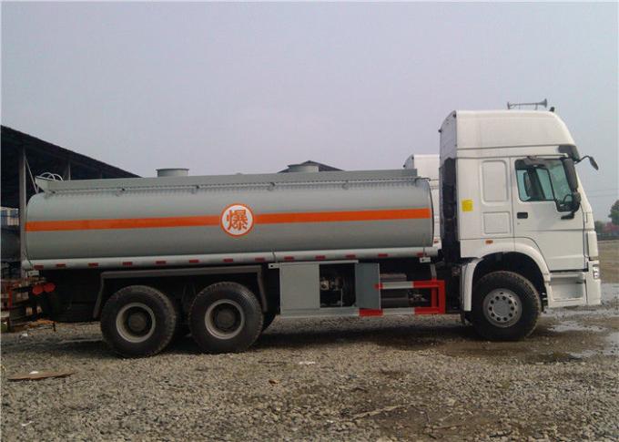 भारी शुल्क HOWO 20000L 20cbm 6x4 टैंकर ट्रक परिवहन तेल के लिए