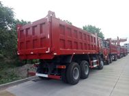 ZF8118 संचालन के साथ लाल हैवी ड्यूटी डंप ट्रक यूरो 2 उत्सर्जन मानक