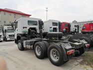 420HP 6X4 Howo ट्रैक्टर ट्रेलर ट्रक के साथ HW19710 ट्रांसमिशन और HW76 टैक्सी