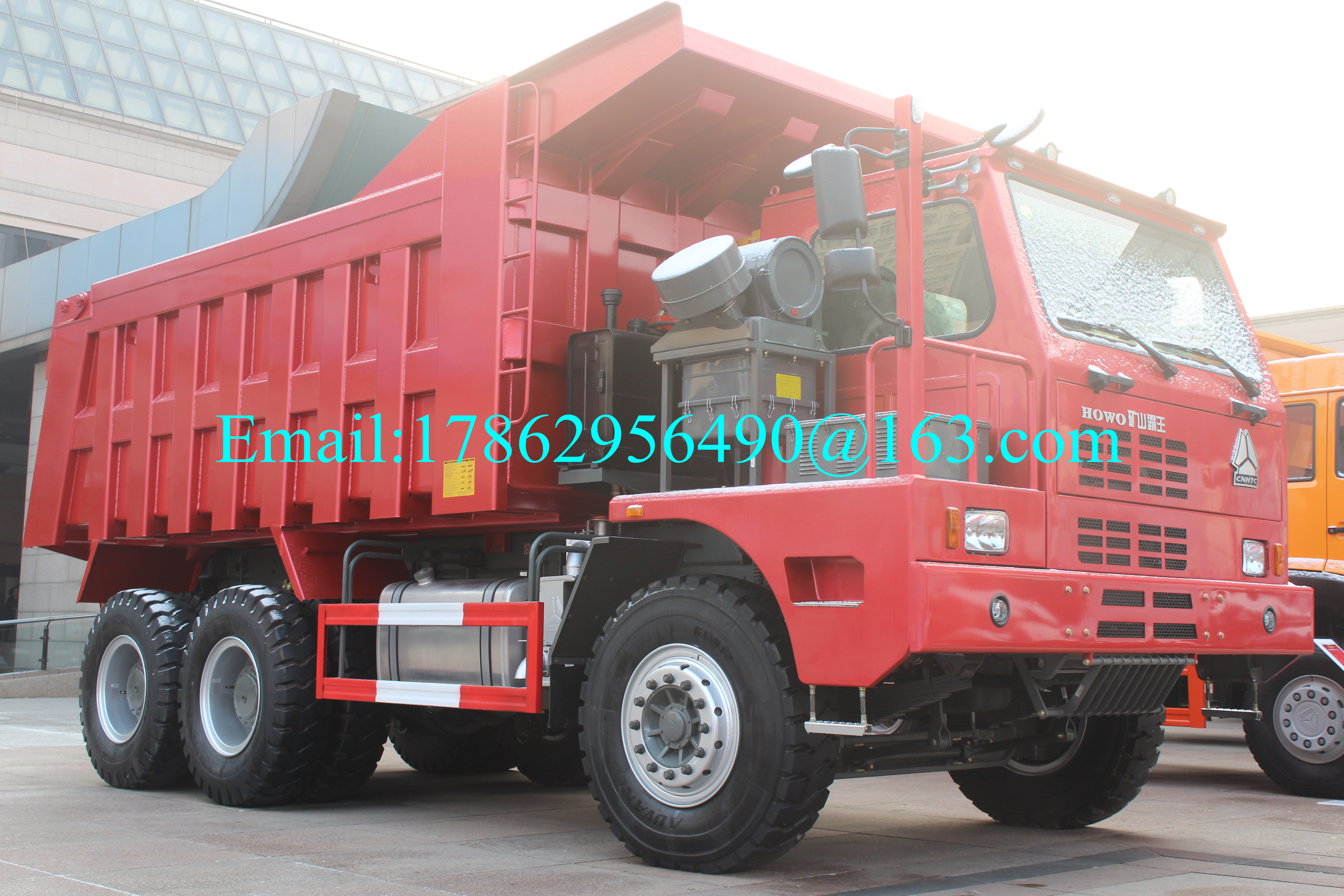 बड़े कोयला डंप ट्रक, निर्माण टिपर ट्रक 6X4 371 एचपी 30.56 सीबीएम