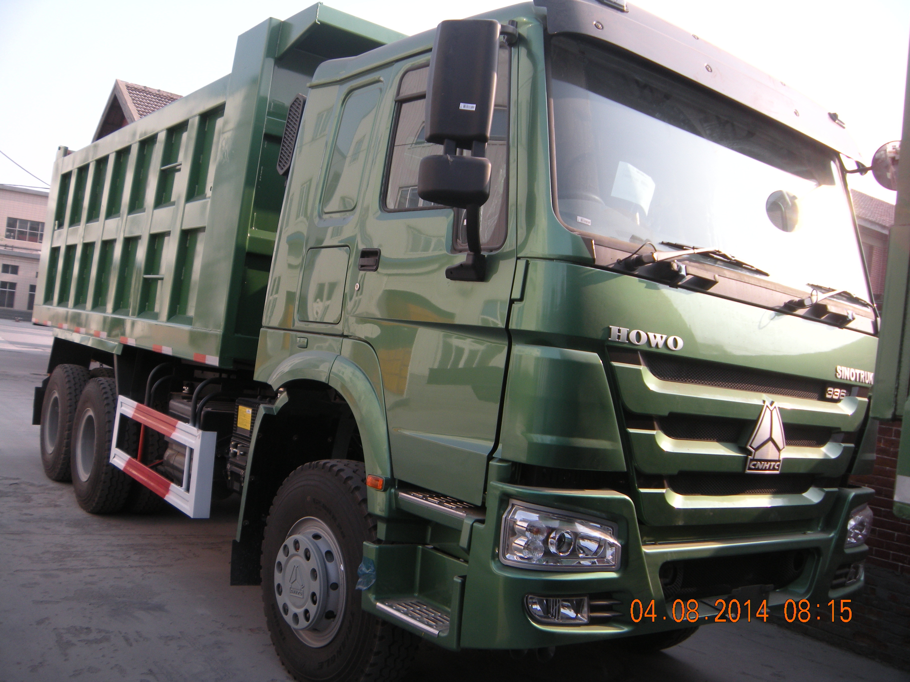 HOWO ग्रीन डंप ट्रक, 6x4 कठोर टिपर ट्रक खनन ZZ3257N3847A में उपयोग किए जाते हैं