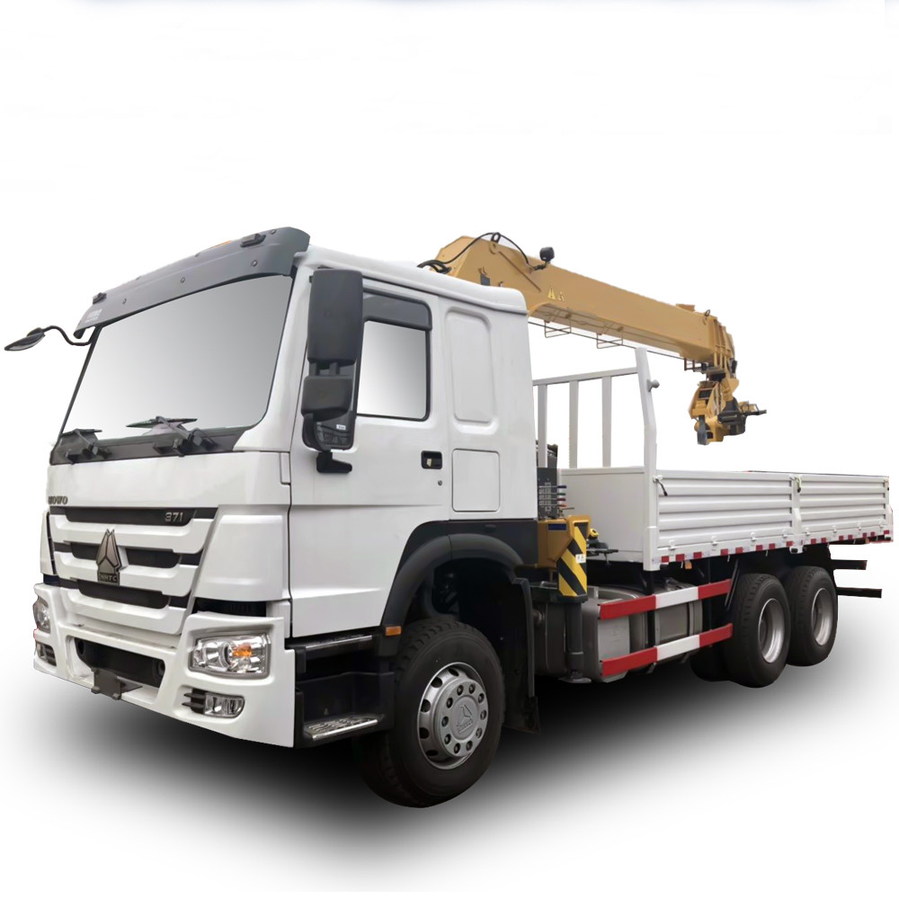 Howo चीन 6x4 कार्गो क्रेन ट्रक / 10 टन टेलीस्कोपिक बूम ट्रक घुड़सवार क्रेन