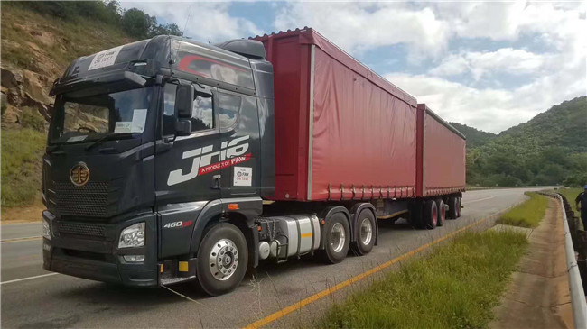 FAW JIEFANG JH6 दस पहियों 6x4 ट्रेलर ट्रक आधुनिक परिवहन भारी उपकरण के लिए सिर