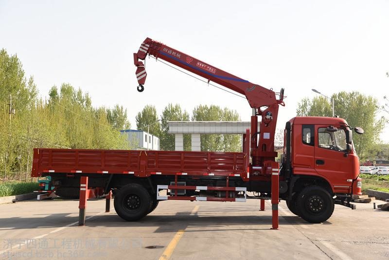 Howo चीन 6x4 कार्गो क्रेन ट्रक / 10 टन दूरबीन बूम ट्रक
