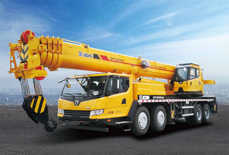 XCMG QY50KA 50 टन हाइड्रोलिक आरसी मोबाइल ट्रक क्रेन के साथ 58.1 मीटर यात्रा की गति 85 किमी / घंटा