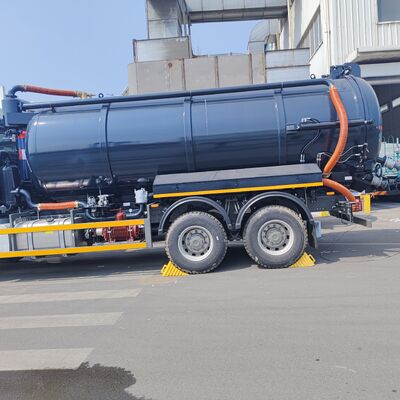 HOWO 15CBM वैक्यूम सीवेज सक्शन ट्रक 266HP इंजन और सेप्टिक टैंक सफाई के लिए 6×4 ड्राइव के साथ
