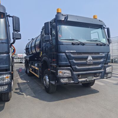 सेप्टिक टैंक की सफाई और कीचड़ परिवहन के लिए 6*4 ड्राइव व्हील और डीजल ईंधन के साथ HOWO 15CBM वैक्यूम सीवेज सक्शन ट्रक