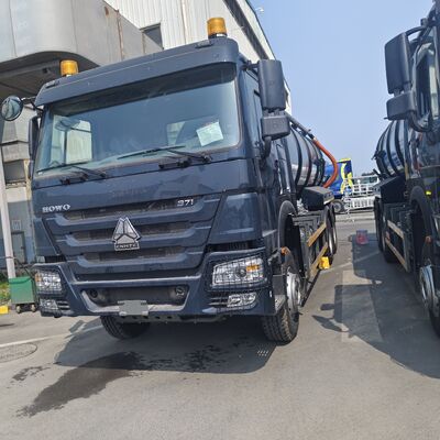 सेप्टिक टैंक की सफाई के लिए 6×4 ड्राइव प्रकार और हाइड्रोलिक टिपिंग डिस्चार्ज के साथ HOWO 15CBM वैक्यूम सीवेज सक्शन ट्रक