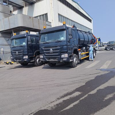 सेप्टिक टैंक की सफाई के लिए 6×4 ड्राइव प्रकार और हाइड्रोलिक टिपिंग डिस्चार्ज के साथ HOWO 15CBM वैक्यूम सीवेज सक्शन ट्रक