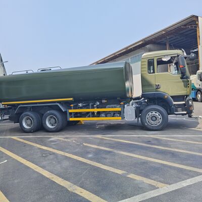 HOWO TX 6×4 पानी टैंक ट्रक 15-20 CBM क्षमता और धूल नियंत्रण और सिंचाई के लिए उच्च दबाव वाले पानी पंप के साथ
