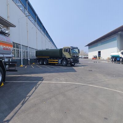 HOWO TX 6×4 पानी टैंक ट्रक गाना के लिए सड़क छिड़काव धूल नियंत्रण सिंचाई नगरपालिका सफाई और निर्माण उपयोग