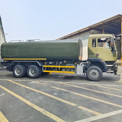 HOWO TX 6×4 वाटर टैंक ट्रक 20 टन पेलोड और सड़क धूल नियंत्रण के लिए यूरो 2 उत्सर्जन मानक के साथ