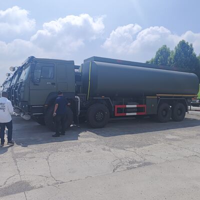 HOWO 8×8 50,000 लीटर ईंधन टैंक ट्रक 371HP इंजन और भारी शुल्क ईंधन परिवहन के लिए 8×8 सभी पहिया ड्राइव के साथ