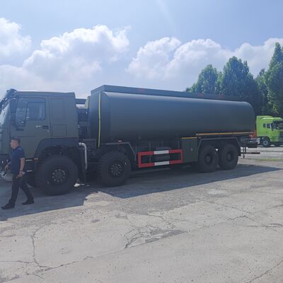 HOWO भारी शुल्क ईंधन परिवहन के लिए 371HP इंजन और 8×8 ऑल-व्हील ड्राइव के साथ 8×8 40,000L ईंधन टैंक ट्रक