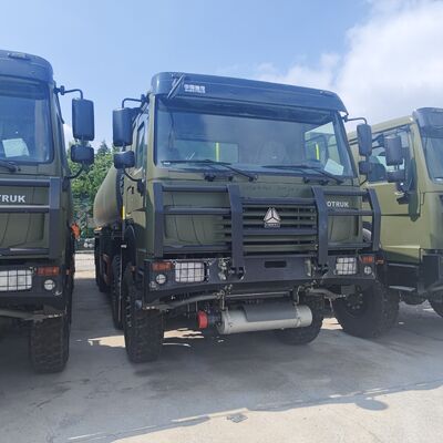 HOWO भारी शुल्क ईंधन परिवहन के लिए 371HP इंजन और 8×8 ऑल-व्हील ड्राइव के साथ 8×8 40,000L ईंधन टैंक ट्रक
