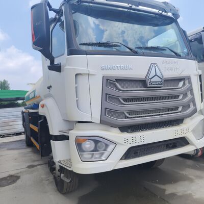 HOWO NX 6×4 सीएनजी ईंधन टैंक ट्रक 400HP इंजन और डीजल और पेट्रोल परिवहन के लिए 30,000L क्षमता के साथ