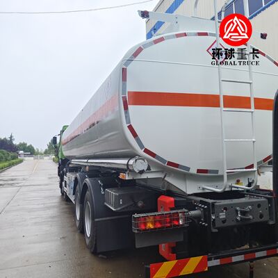 HOWO NX 8x4 30000L ईंधन टैंक ट्रक हेवी ड्यूटी डीजल बाउसर ट्रक मोज़ाम्बिक बाजार के लिए