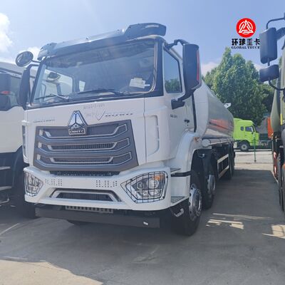 HOWO NX 8x4 30000L ईंधन टैंक ट्रक भारी शुल्क डीजल बोसर ट्रक केन्या ईंधन परिवहन के लिए