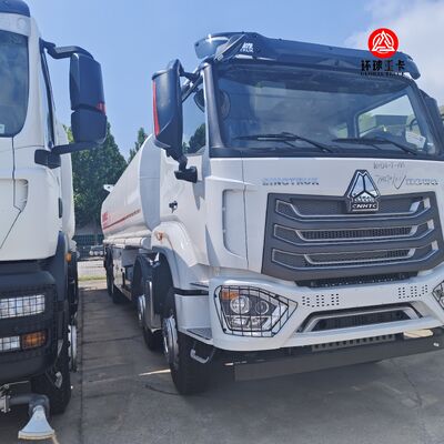 HOWO NX 8x4 30000L ईंधन टैंक ट्रक भारी शुल्क डीजल बोसर ट्रक ज़ाम्बिया खनन और ईंधन वितरण के लिए