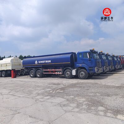 HOWO NX 8x4 30000L ईंधन टैंक ट्रक भारी ड्यूटी डीजल बोसर ट्रक तंजानिया बाजार के लिए
