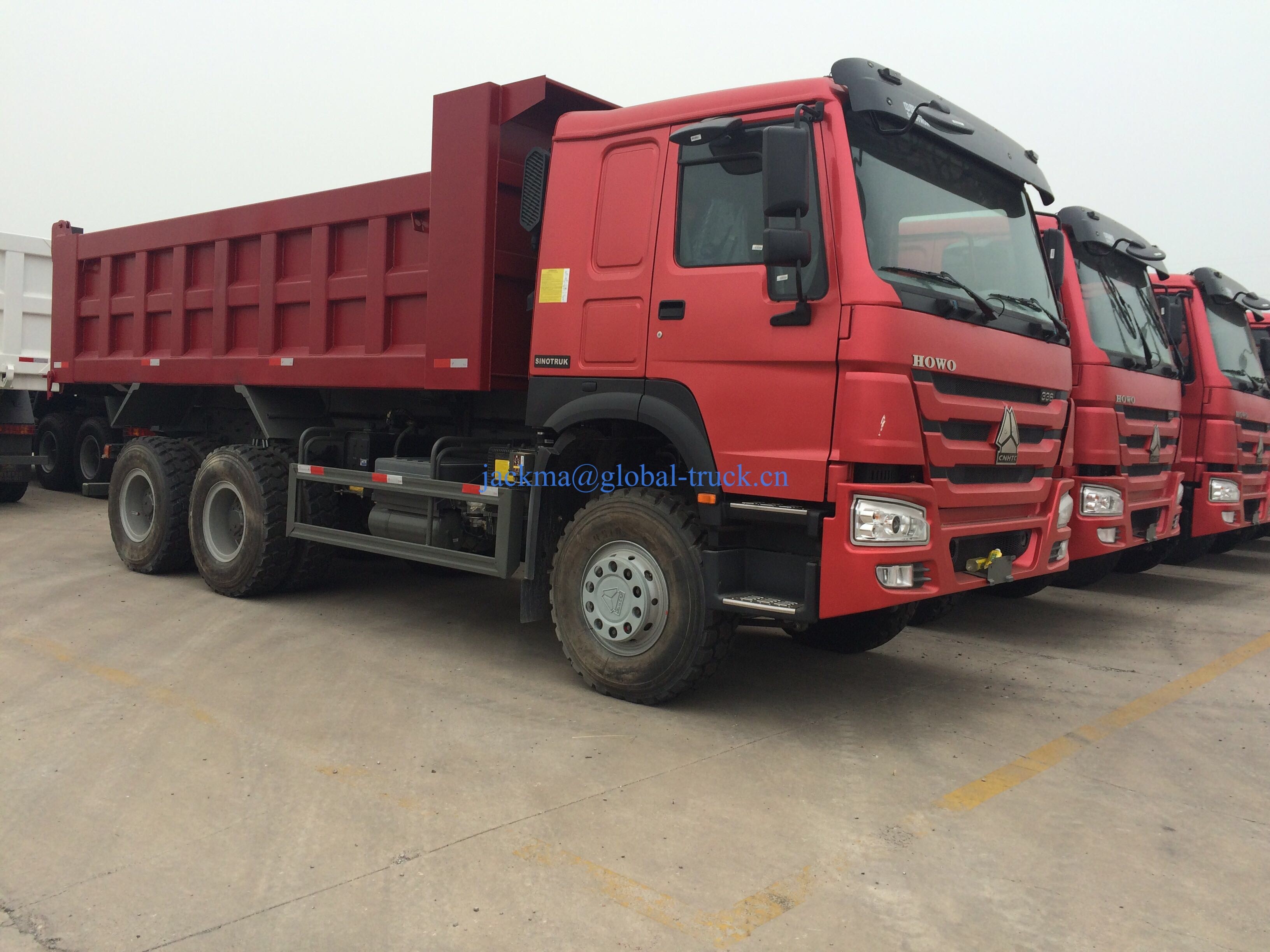 इस्तेमाल किया 6x4 डंप ट्रक SINOTRUK HOWO टन 10 पहियों का इस्तेमाल किया डंप ट्रक