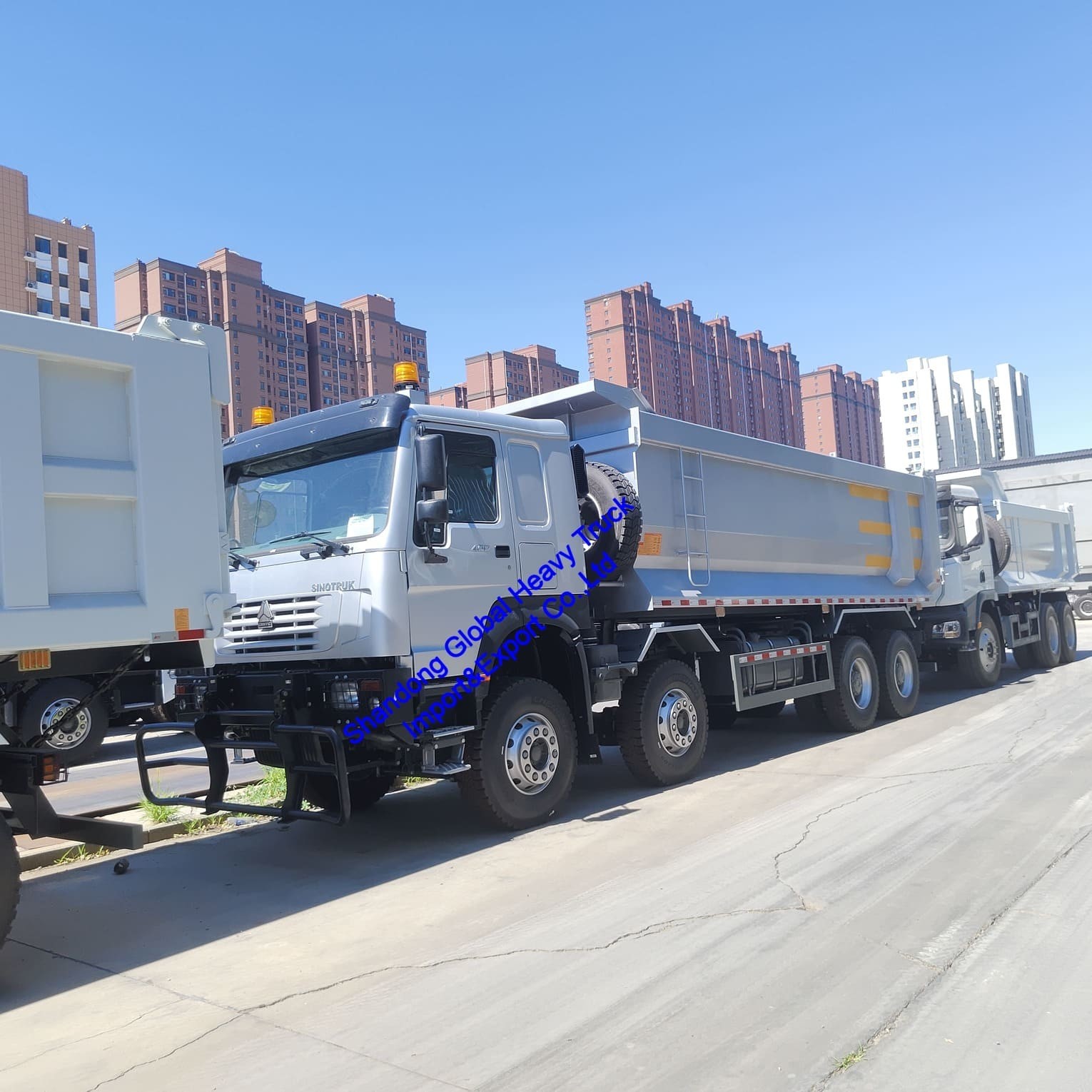 चीन सिनोट्रक HOWO 6X4 15 टन 10 पहिया टिपपर ट्रक 8X4 व्हीलर 371HP 375HP इस्तेमाल किए गए डंप ट्रक