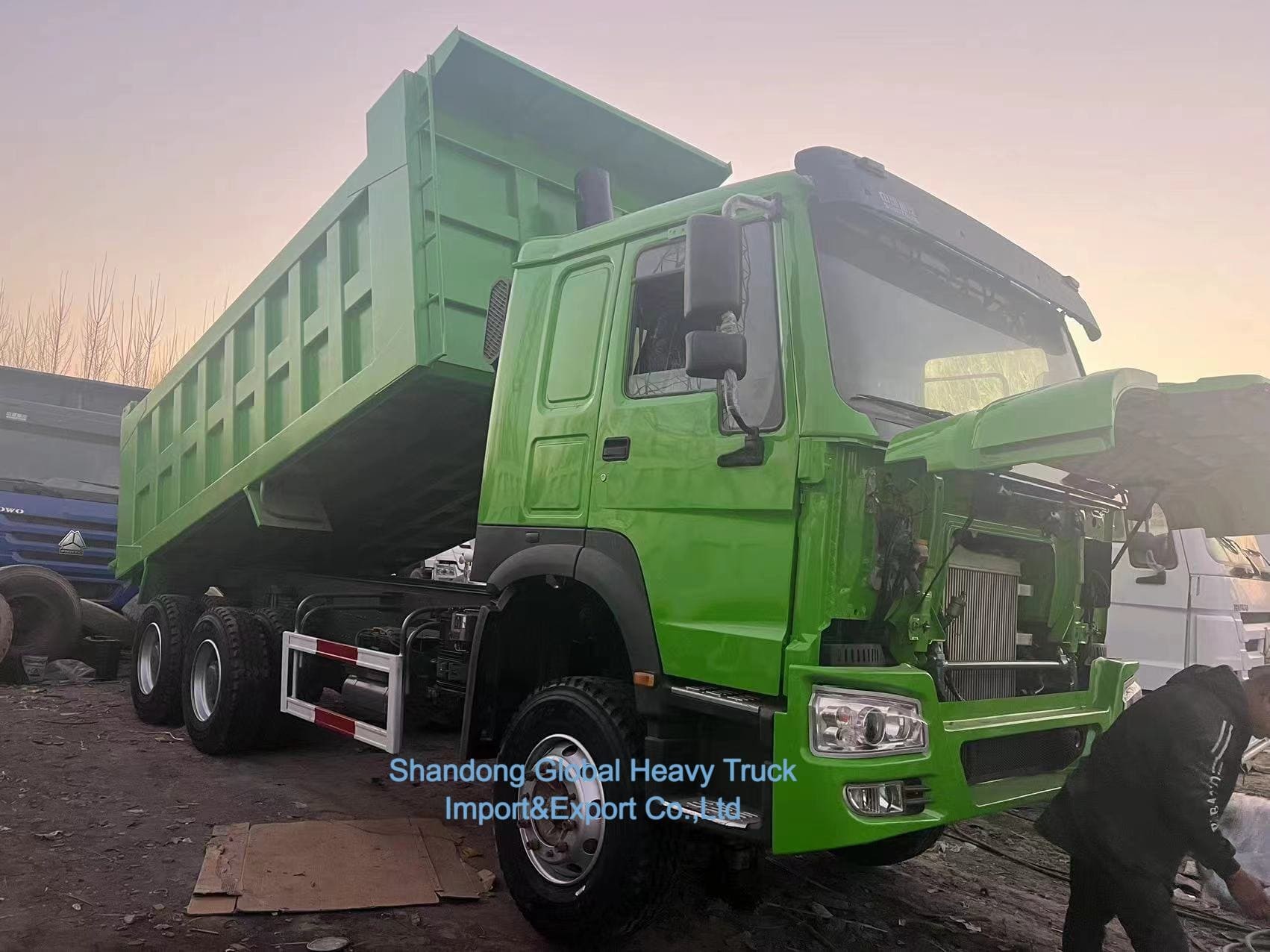कम कीमत Sinotruk HOWO Nx Tx इस्तेमाल किया नया निर्माता खनन कार्गो टिपिंग टिपर डंप ट्रक