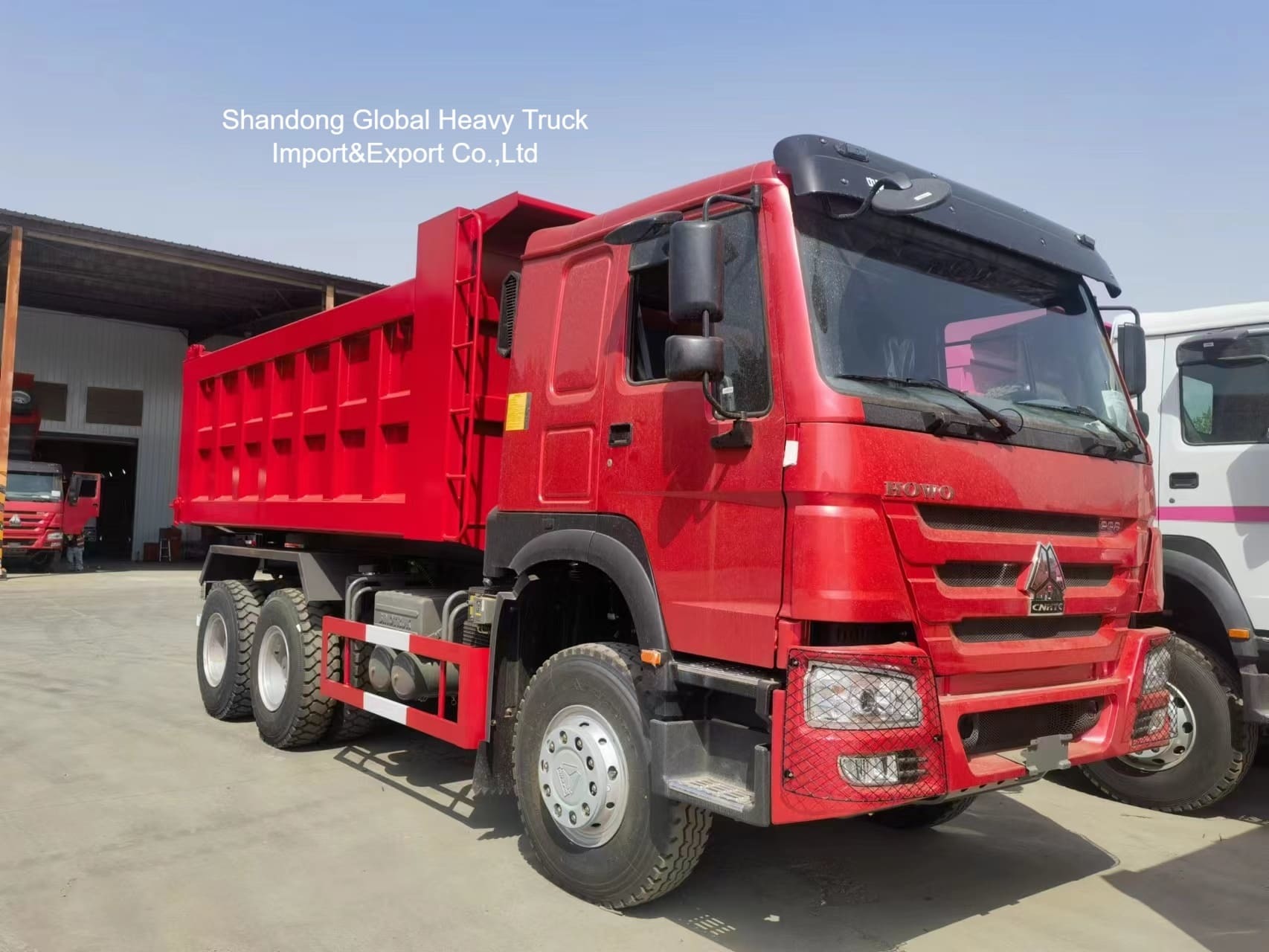 तंजानिया खनन संचालन के लिए 420HP इंजन और भारी शुल्क चेसिस के साथ HOWO 8×4 डंप ट्रक
