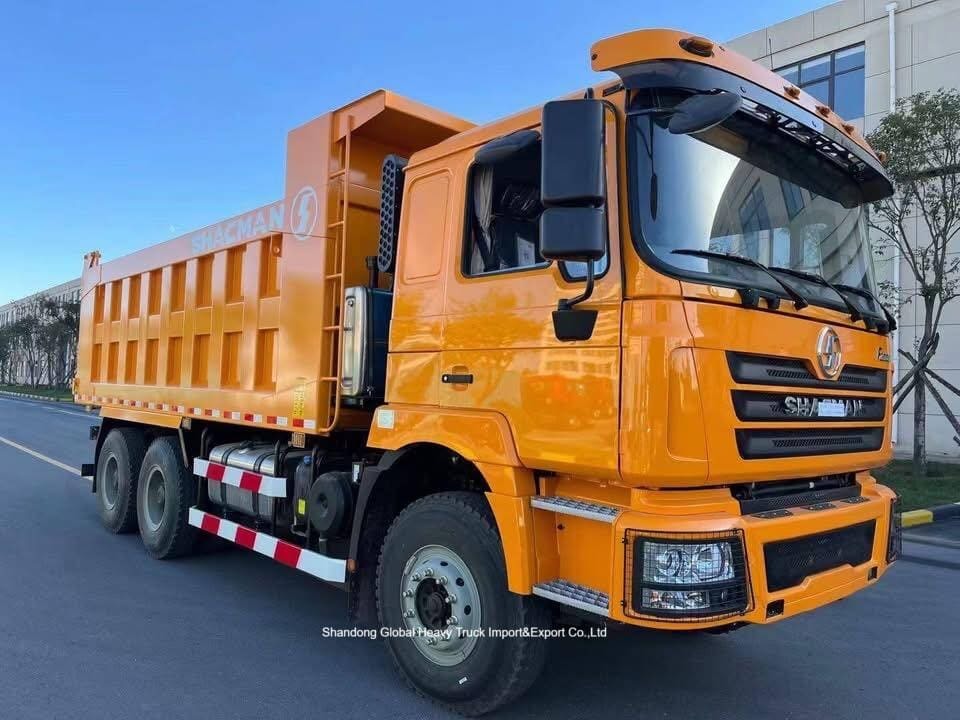 शैकमान F3000 6×4 डंप ट्रक, वेइचाई इंजन 340HP/380HP, 40 टन पेलोड और 6×4 ड्राइव कॉन्फ़िगरेशन के साथ
