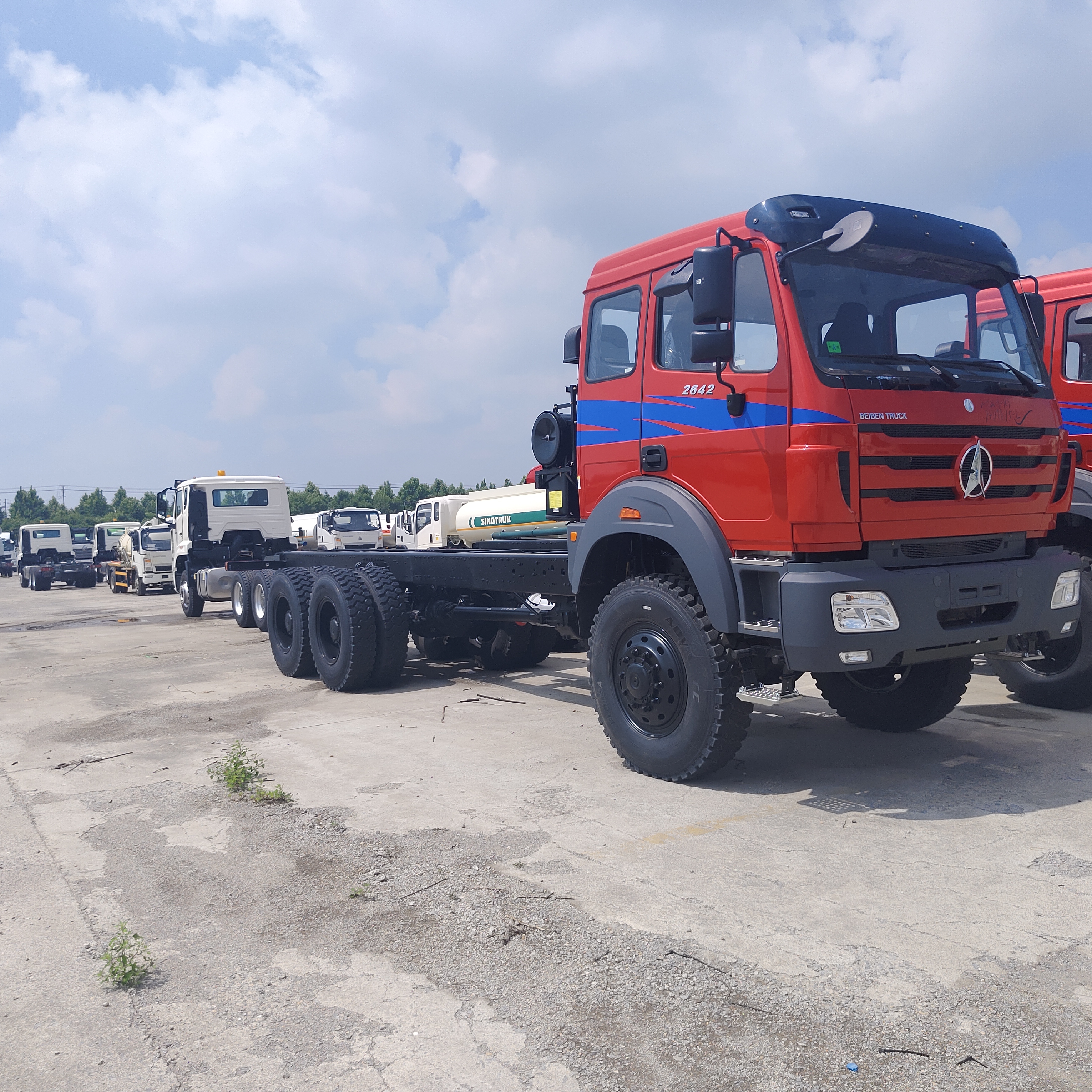 बीइबेन 2648 6×4 480HP वीचाई इंजन और तांबे और कोबाल्ट परिवहन के लिए 30-40 टन पेलोड के साथ भारी शुल्क खनन डंप ट्रक