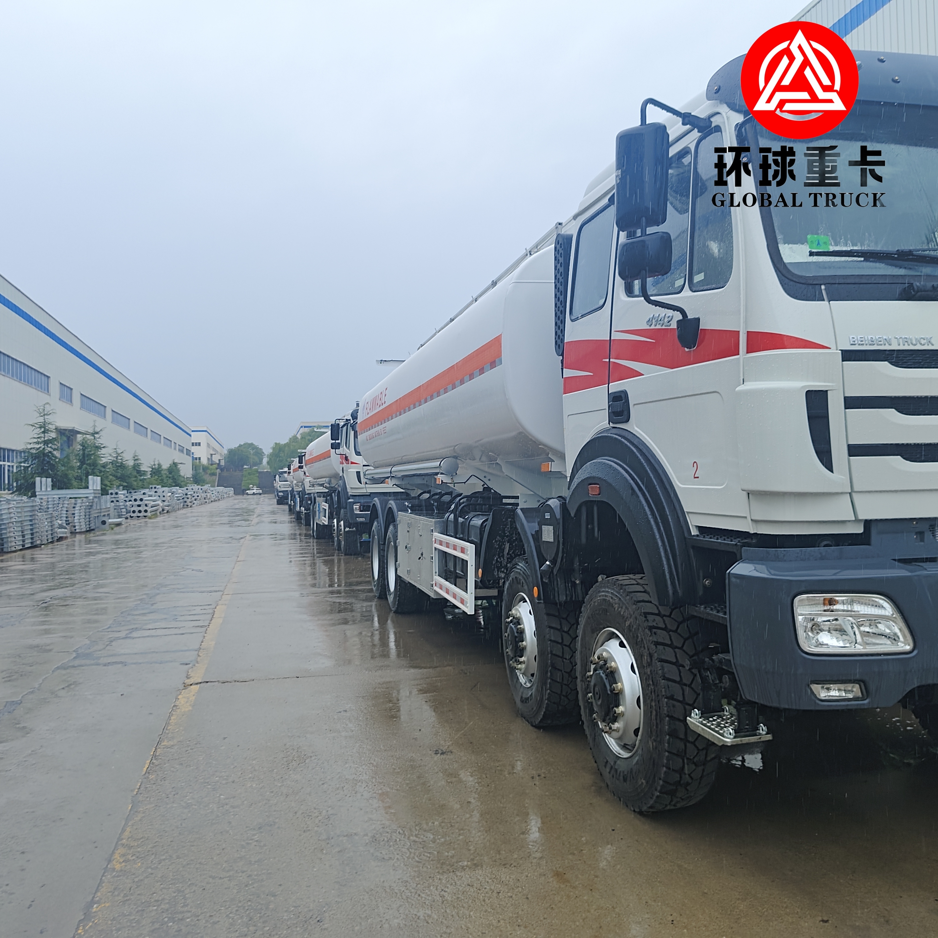 कांगो खनन परियोजना के लिए बेइबेन 8x8 35000L ईंधन टैंक ट्रक हेवी ड्यूटी डीजल टैंकर ट्रक